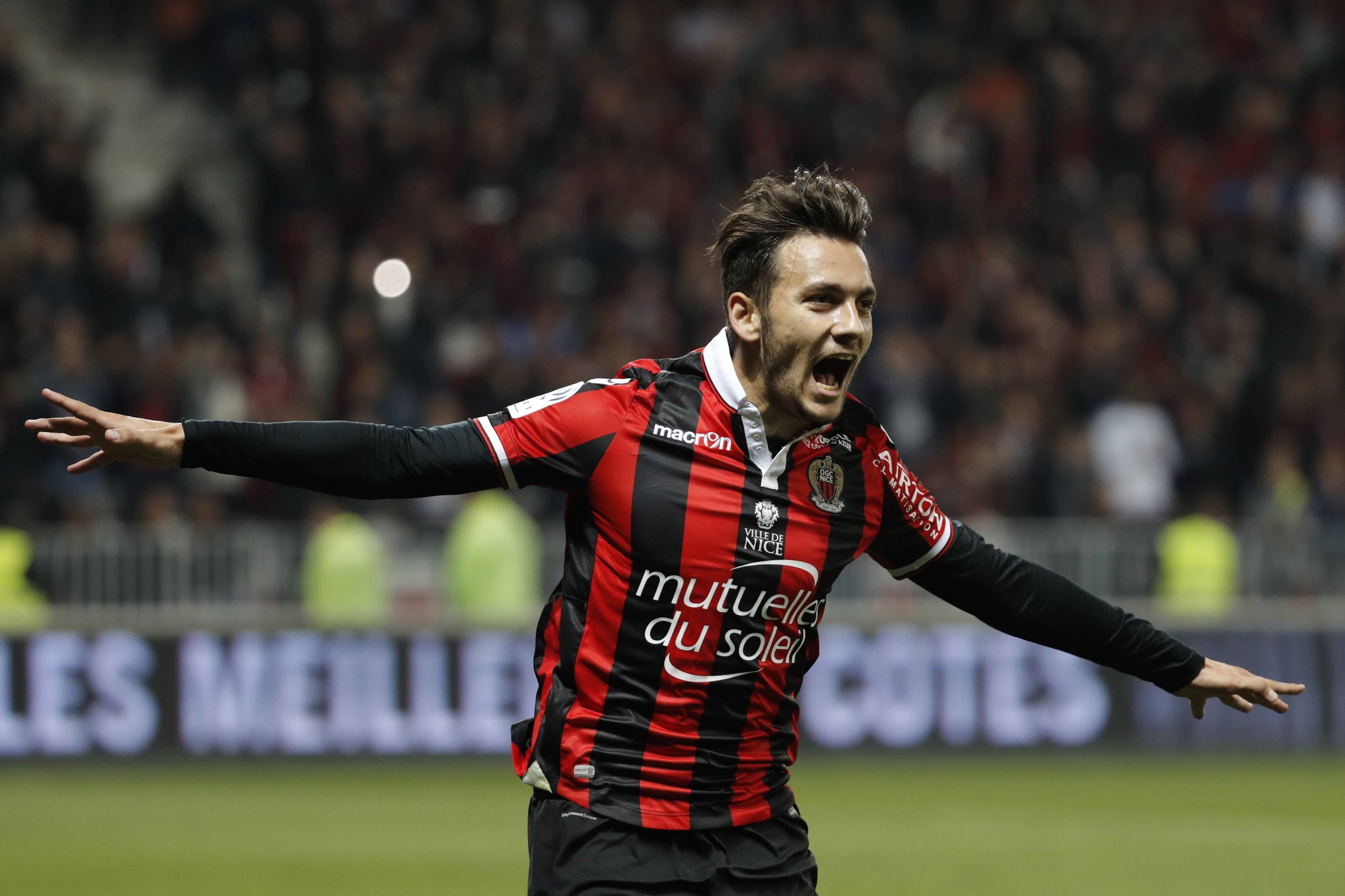 DB gaming-巴黎圣日耳曼连胜，领跑法甲积分榜