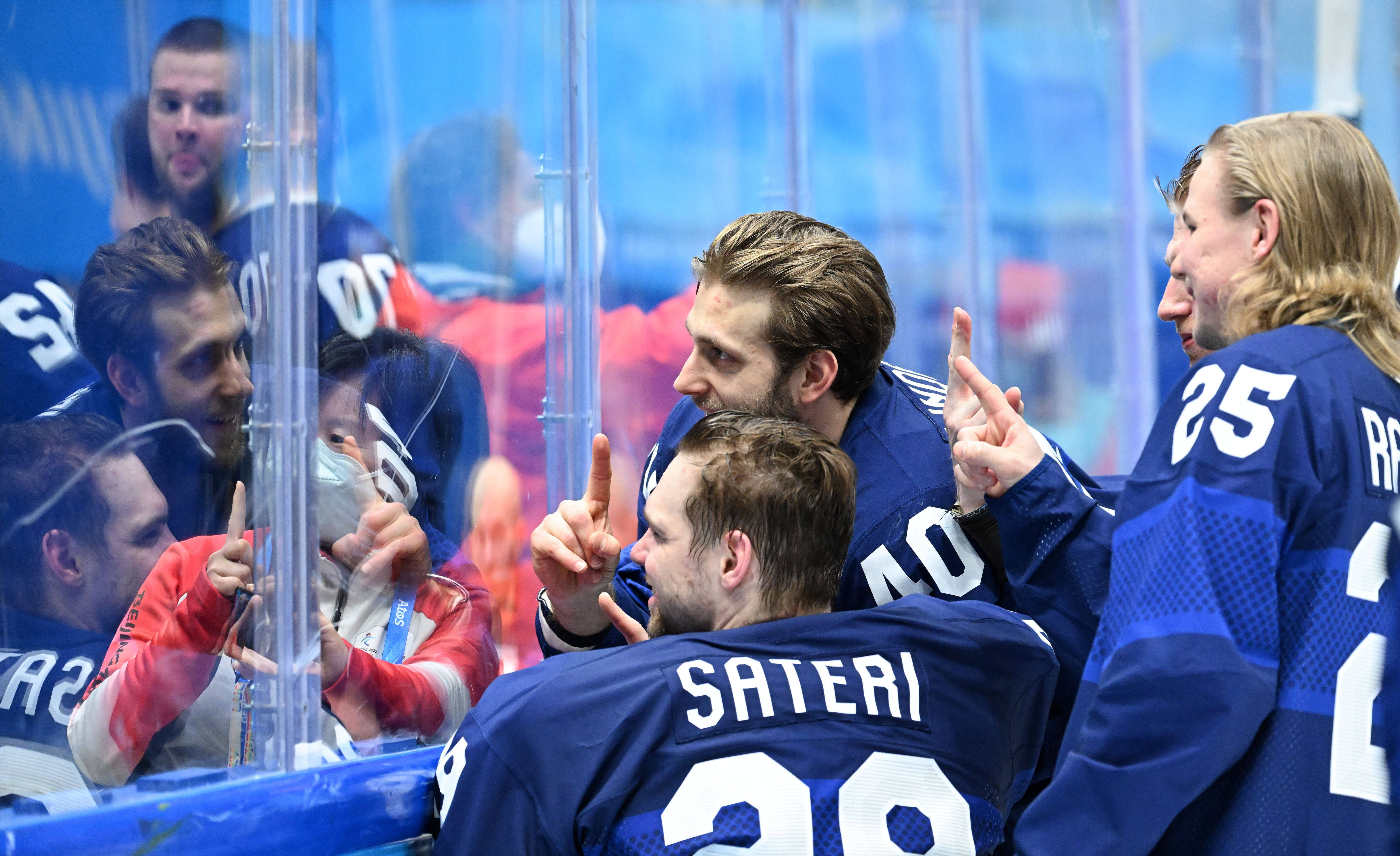 英国击败传统强队，独占鳌头