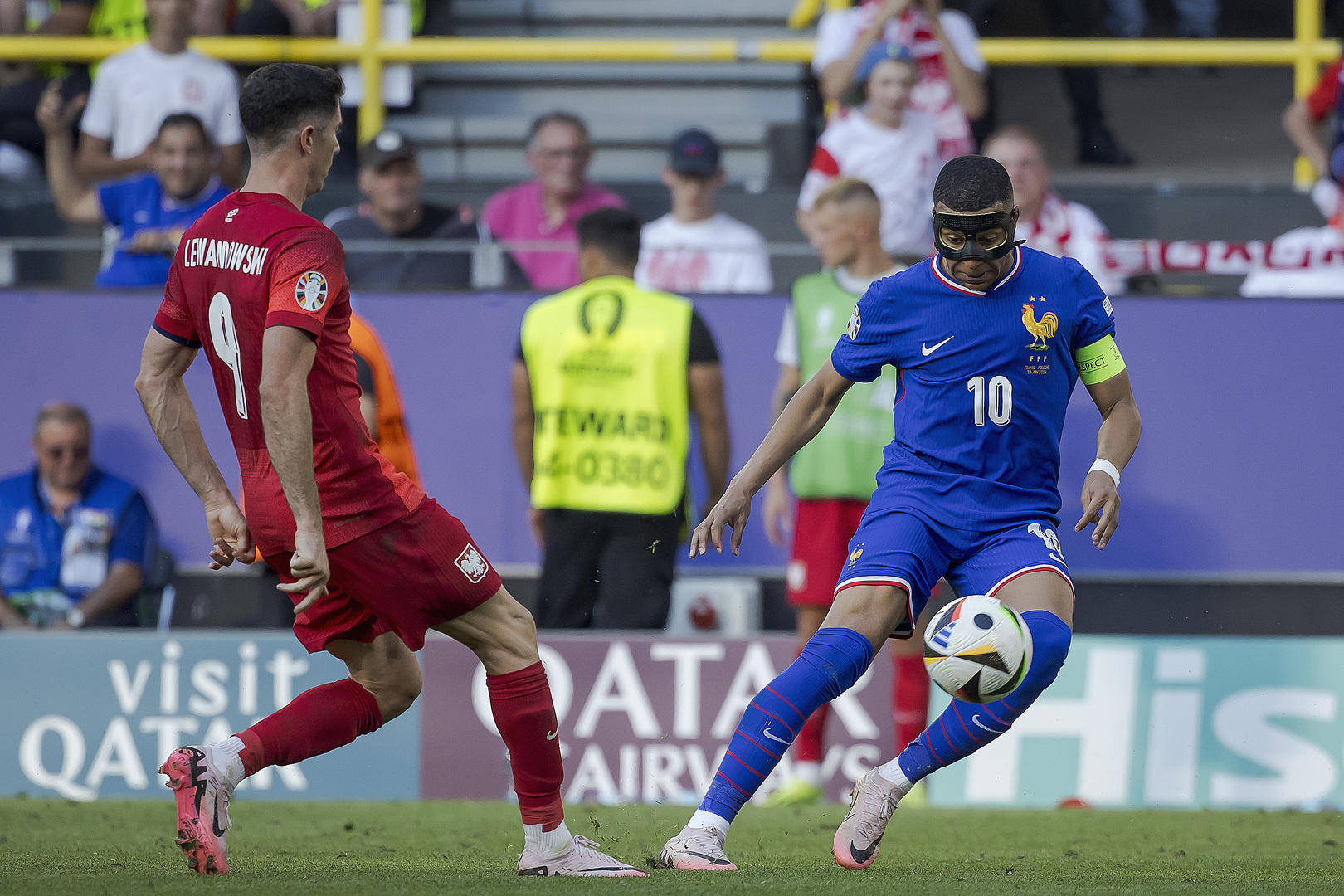 DB游戏-法国队大胜冰岛，豪取小组头名的简单介绍