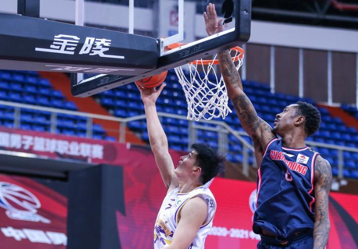 DB彩票-包含广东队遭遇连败，卫冕之路充满挑战的词条