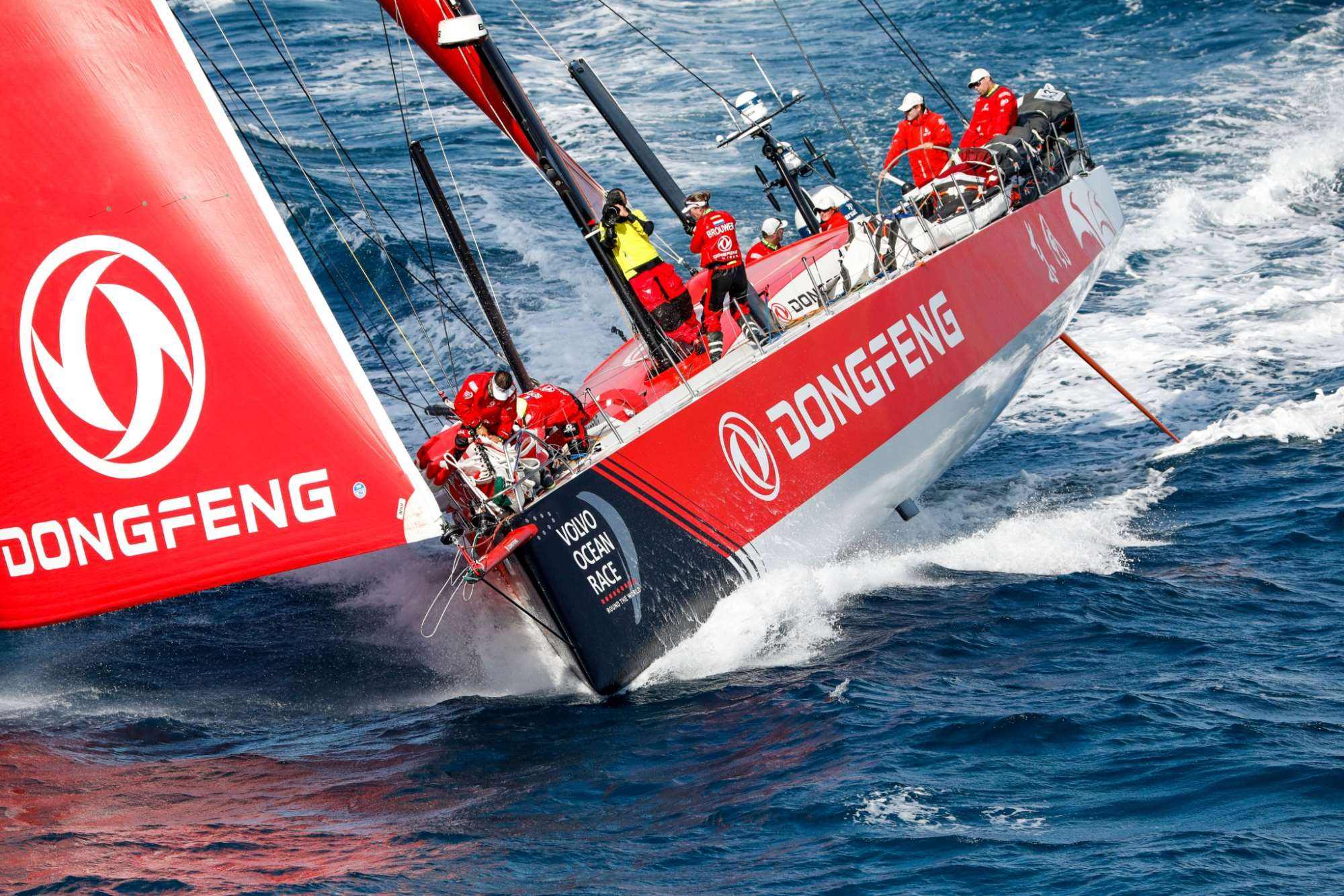 新西兰帆船队突飞猛进，力争冠军