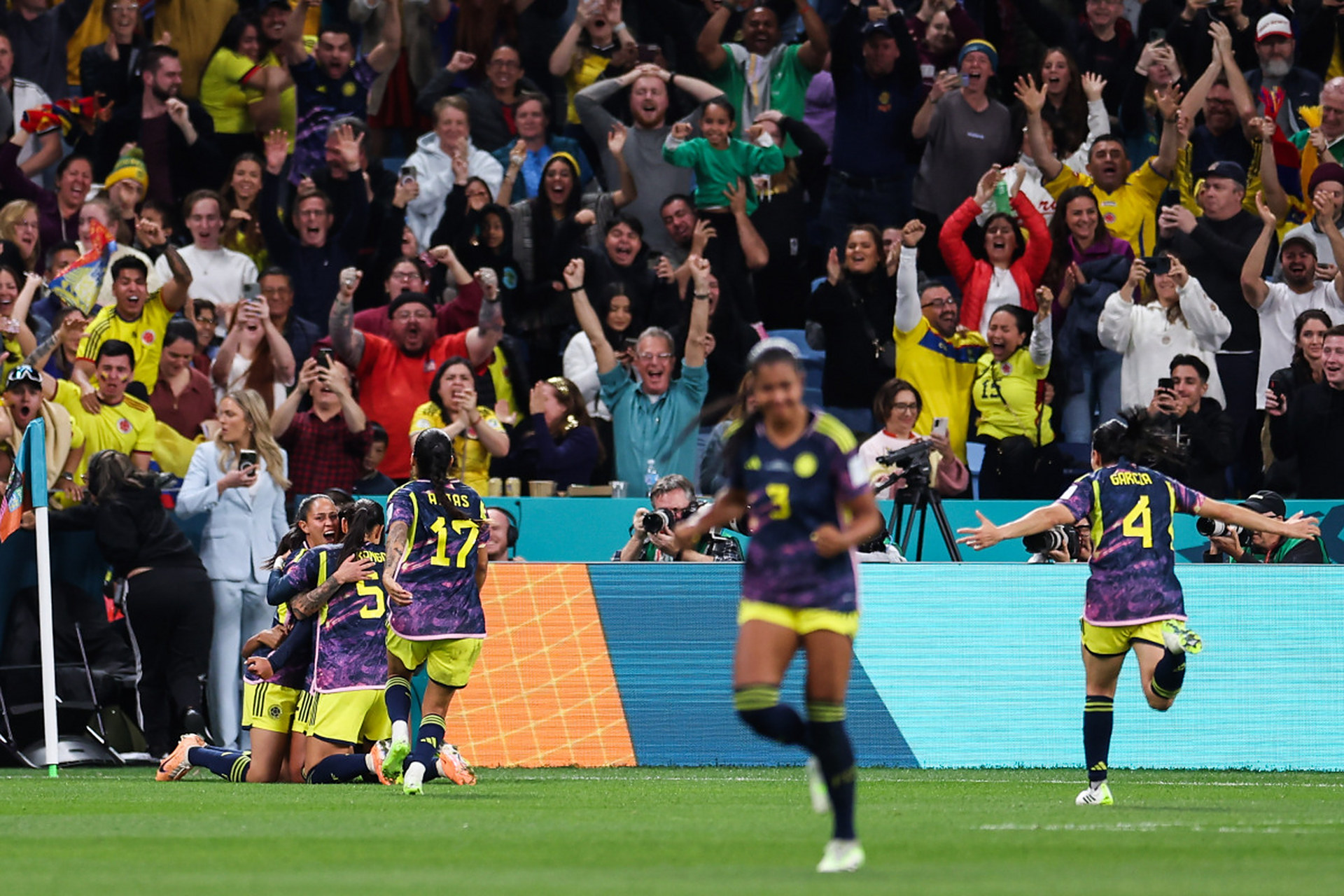 关于哥伦比亚女足秀出超强底蕴人人称道的信息