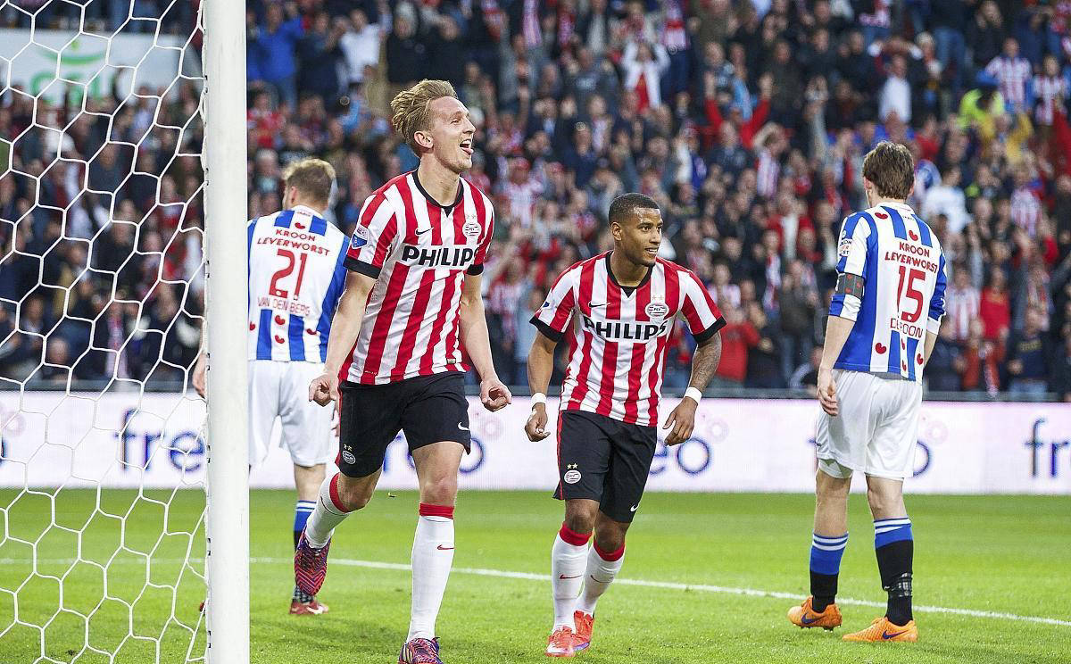 关于阿贾克斯一球小胜,保持不败纪录的信息 关于阿贾克斯一球小胜,保持不败纪录的信息