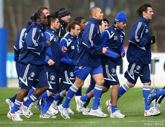 DB游戏-门兴格拉德巴赫表现低迷，主教练喊话全队唤醒的简单介绍