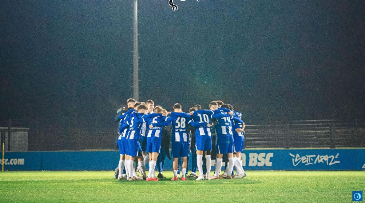 柏林赫塔主场取得惊险胜利