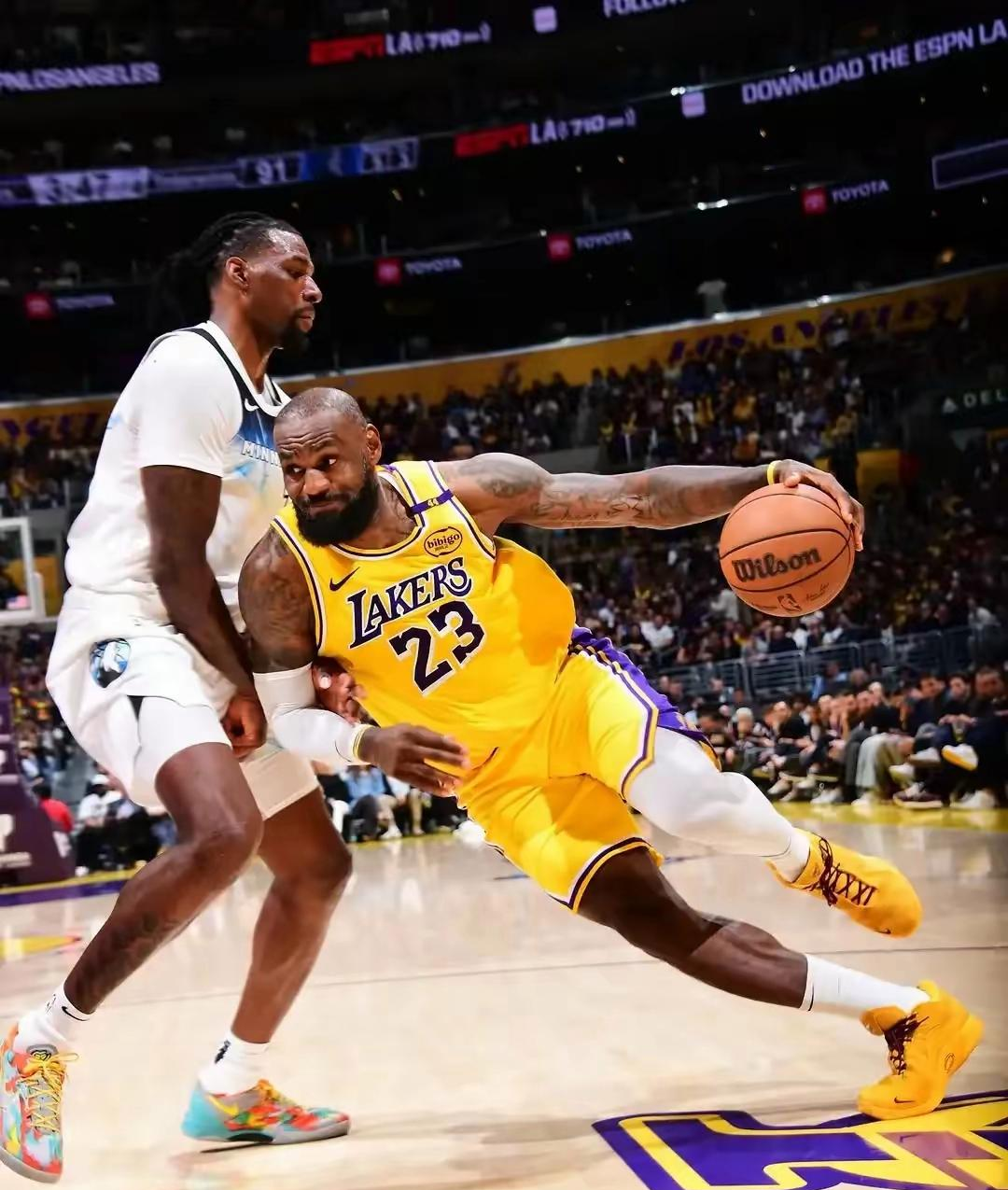 DB彩票官方网站-热火轻取灰熊，米切尔三分雨点燃全场